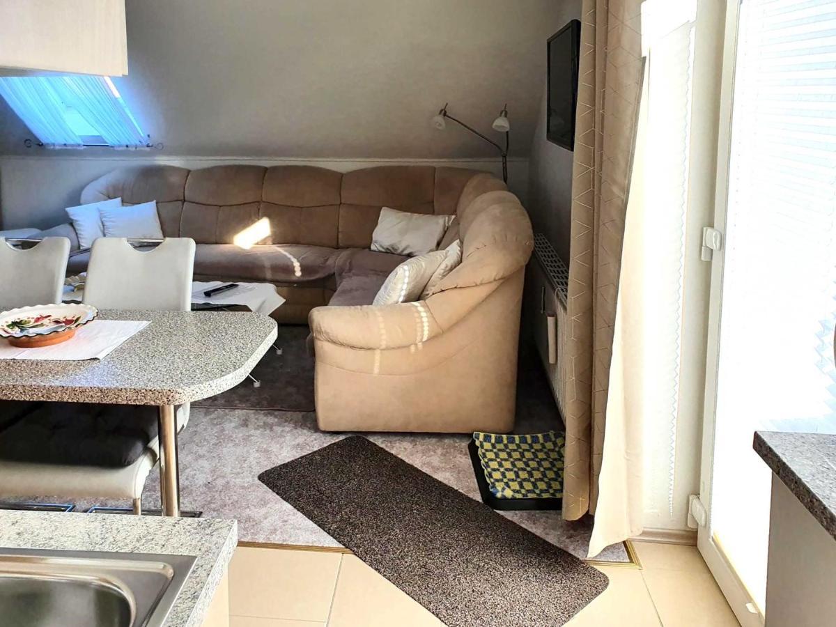Ferienwohnung Reins ノイシュタット・イン・ホルシュタイン エクステリア 写真