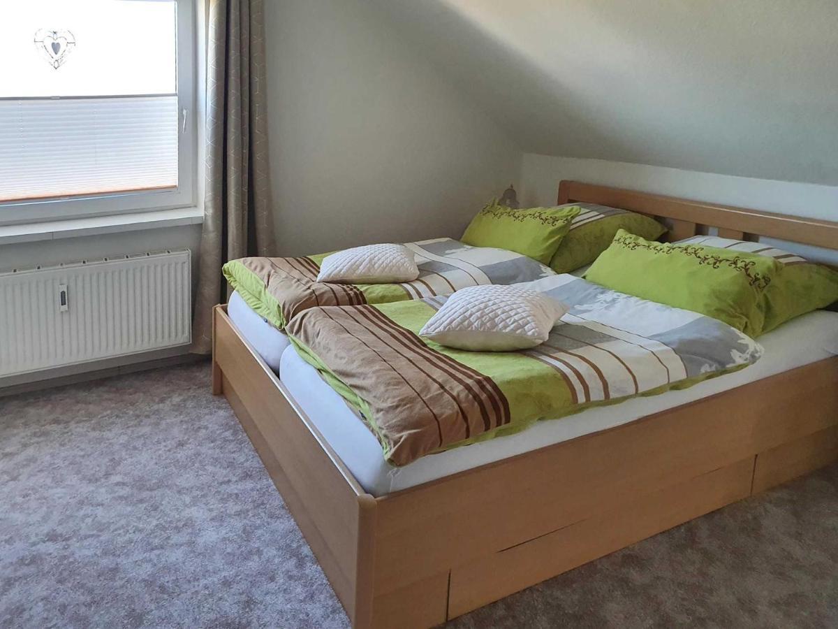 Ferienwohnung Reins ノイシュタット・イン・ホルシュタイン エクステリア 写真